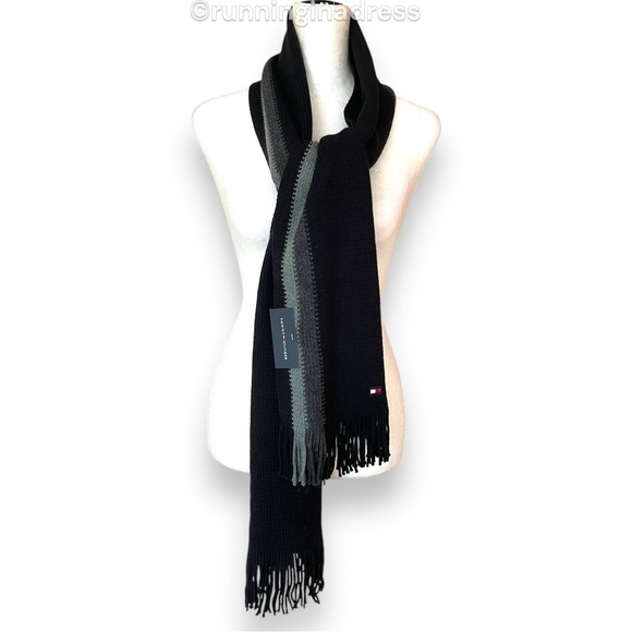 NWT Tommy Hilfiger Knit Winter Scarf In Black And Grey With Logo - Picture 1 of 10